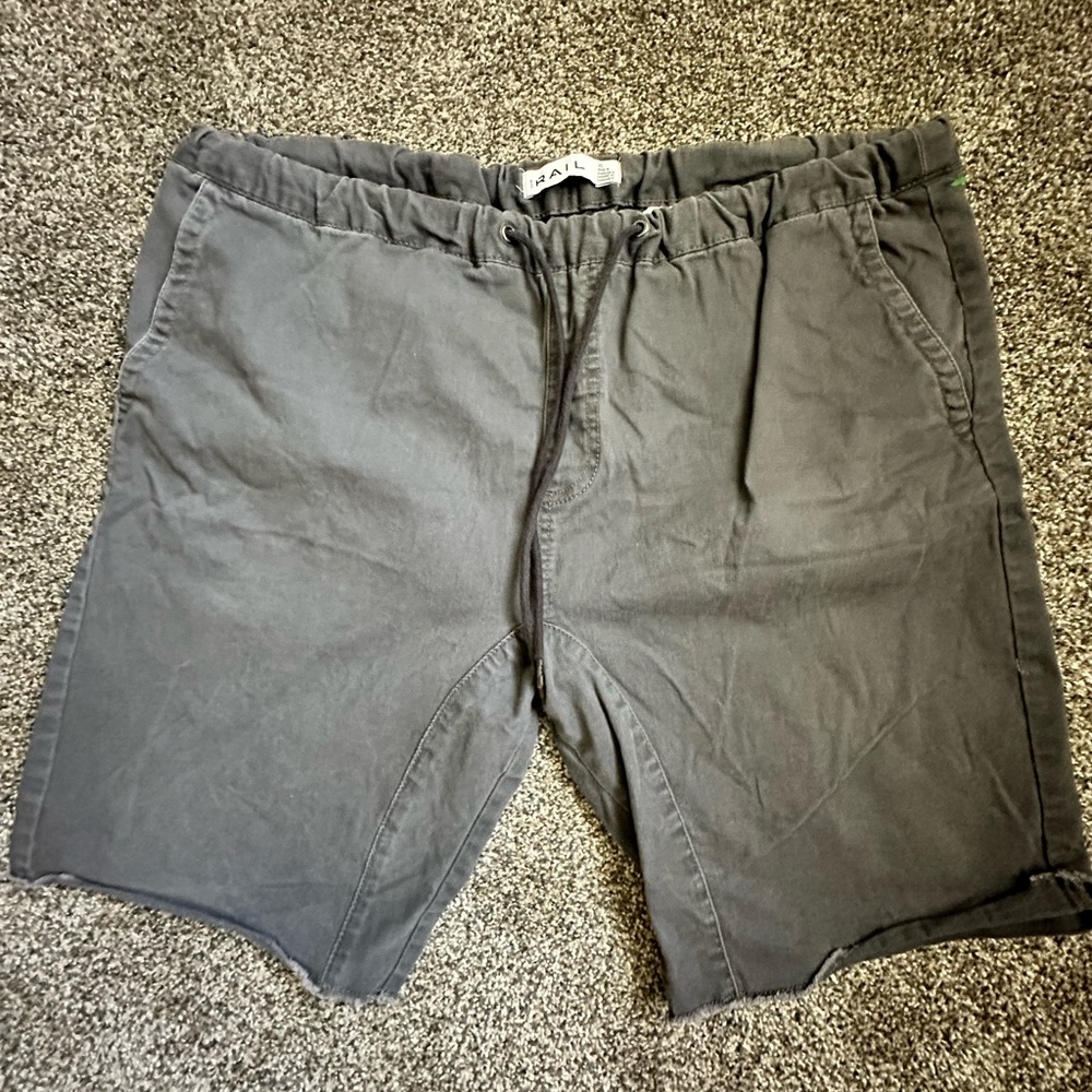 The Rail Gray casual shorts XL.